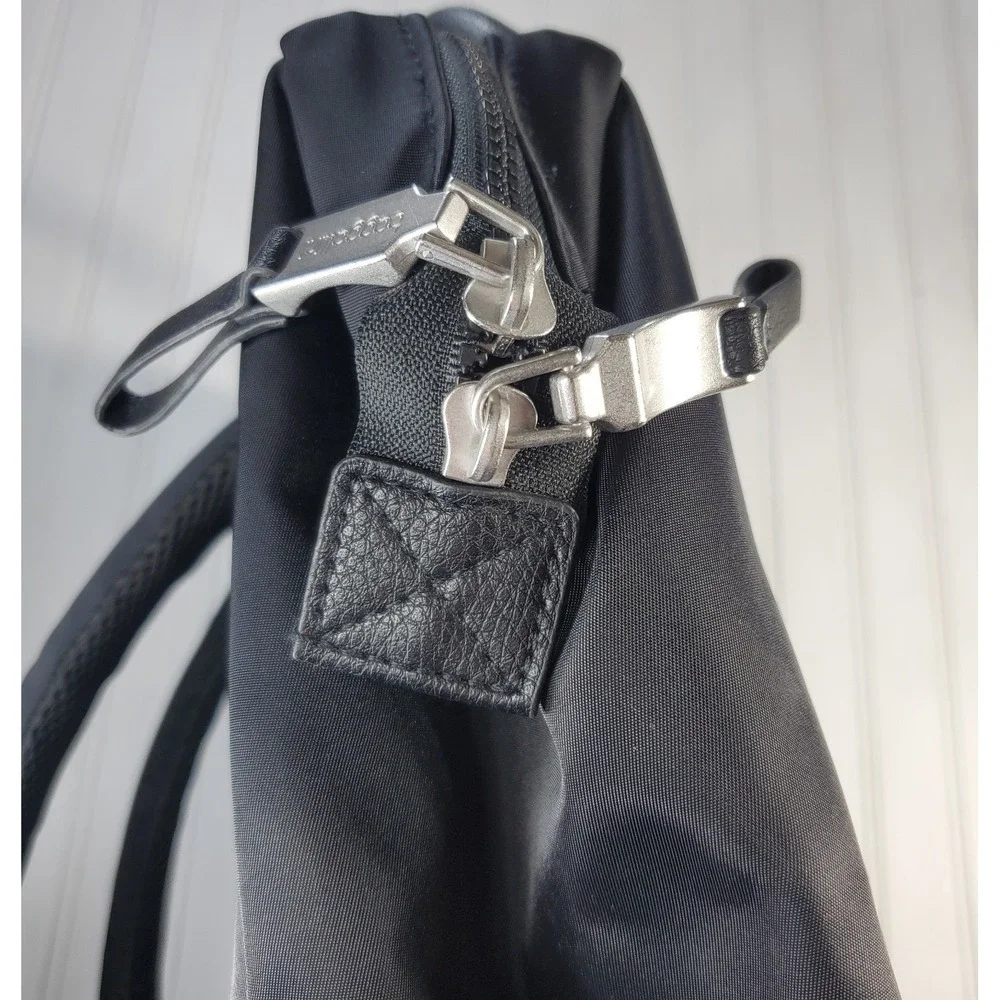 Baggallini Soho Backpack Women's Laptop Backpack Travel Bag Black RFID Pockets‎
